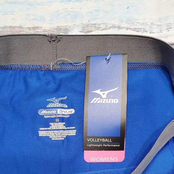 Mizuno Volleyball Shorts - Picture 2 of 2